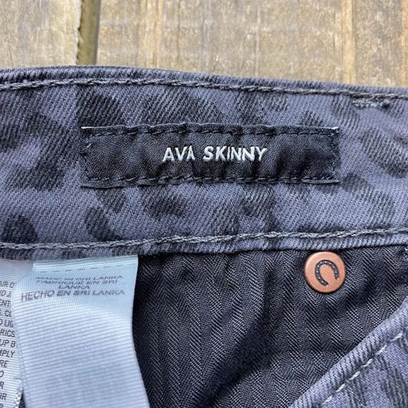 Lucky Brand Animal Print Gray Ava Skinny Jeans Women's Sz 2 Ankle Skinny Jeans - Picture 3 of 7